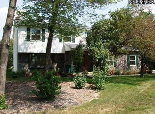 3745 Surfside Cir, Aurora, OH 44202