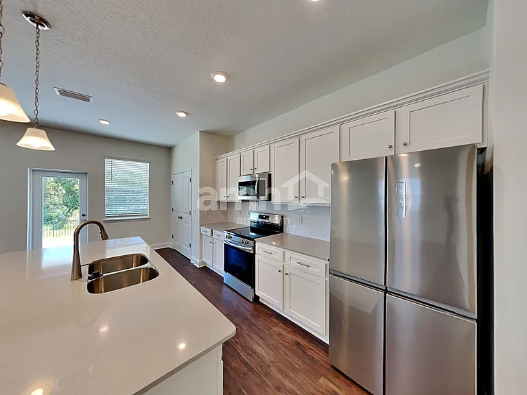 2758 Sunrise Landing Loop — Photo 3