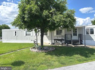 30 Green Acres Trailer Ct, Lebanon, PA 17046