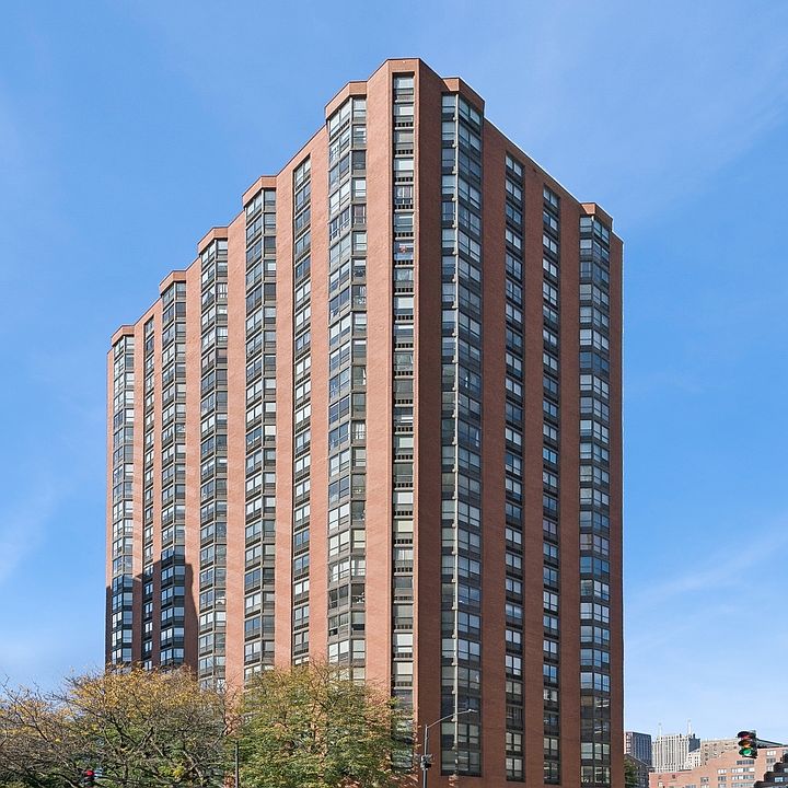 1st image of 899 S Plymouth Ct APT 1205
