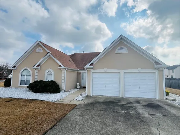 19 Meadow Crest Ct, Powder Springs, GA 30127