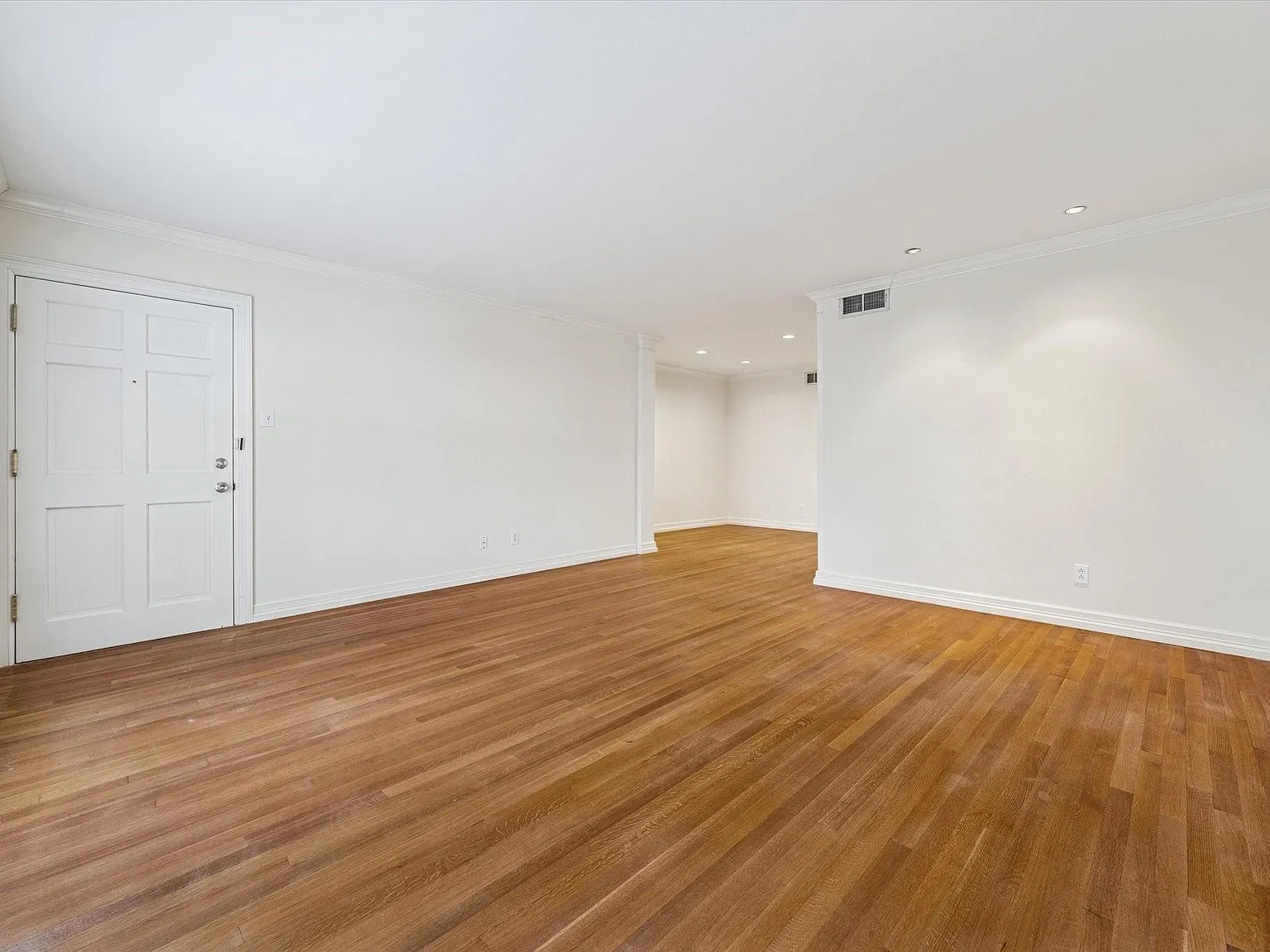 1 bed, 1.0 bath, 891 sqft, $1,800 — Photo 4