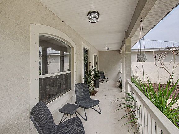 4th image of 1550 SW Kosnar Avenue
