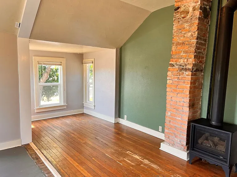 1004 W Pine St — Photo 9