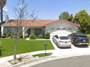 2590 N Robinhood Pl, Orange, CA 92867