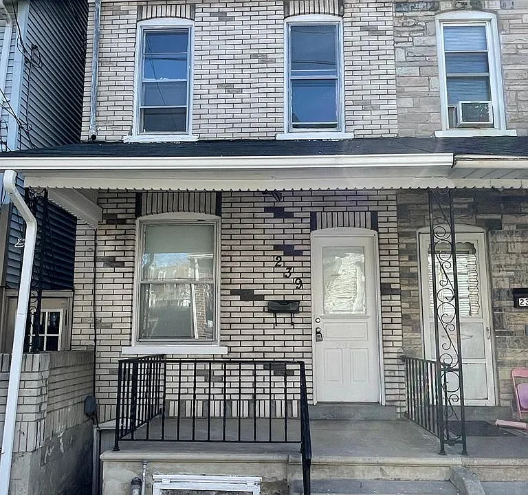 239 N Railroad St