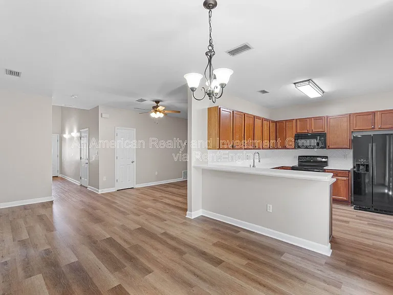 42 Avery Dr — Photo 6