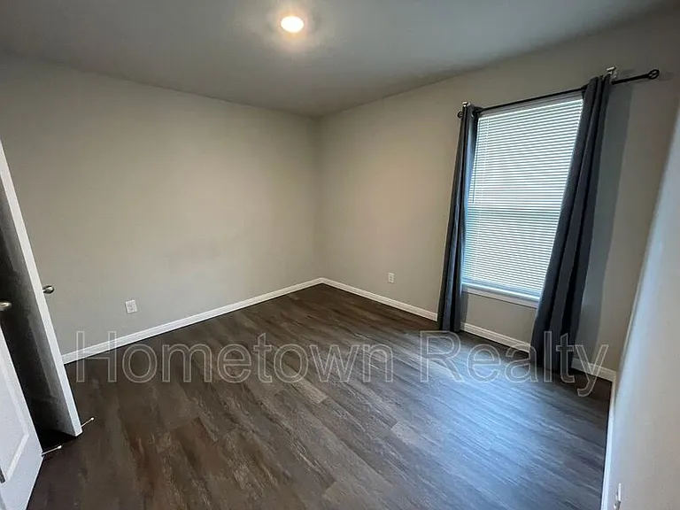1712 Vermilion Ln — Photo 25