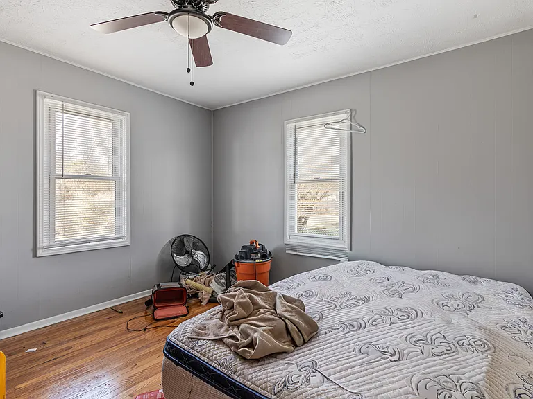 131 Eleanor Davis Dr — Photo 8
