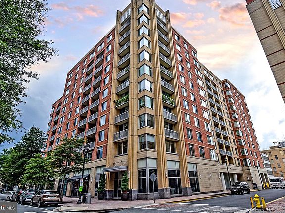 2nd image of 1020 N Highland St Unit 1118