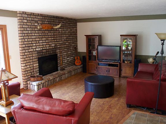 5th image of 624 Heinel Dr