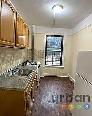 1st image of 514 Kingston Ave #4