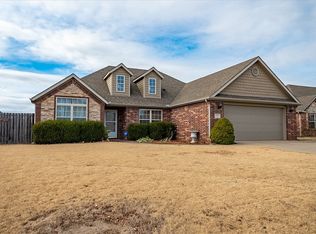 636 W Westfield St, Springdale, AR 72762