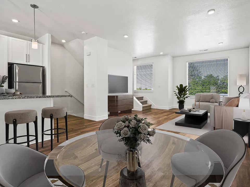 Aero Luxury Townhomes