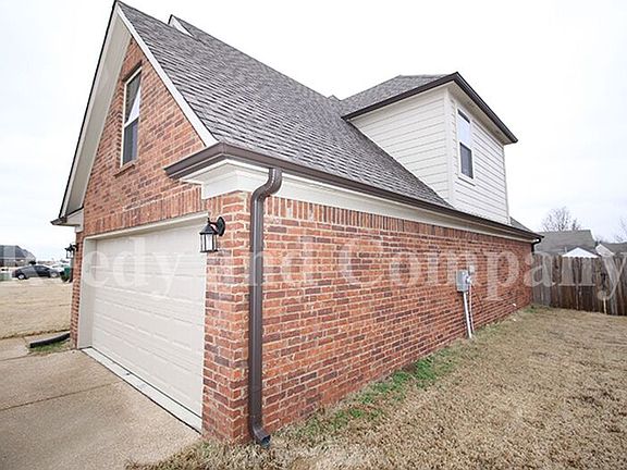 3rd image of 5444 Mallard Park Blvd