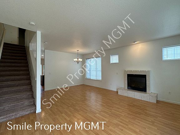 5th image of 6422 SE 137th Ave