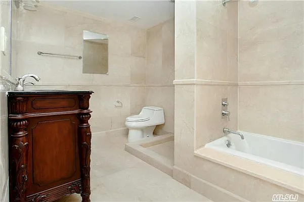 Sold by Douglas Elliman | media 29