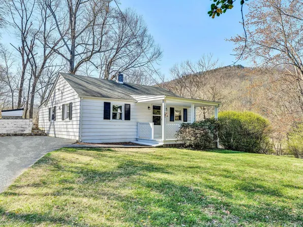 445 Camelia Dr, Daleville, VA 24083