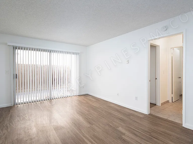 2112 Garnet Avenue — Photo 7