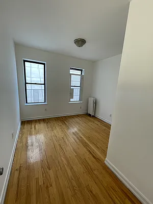 Rented by CITY SKYLINE REALTY INC | media 6