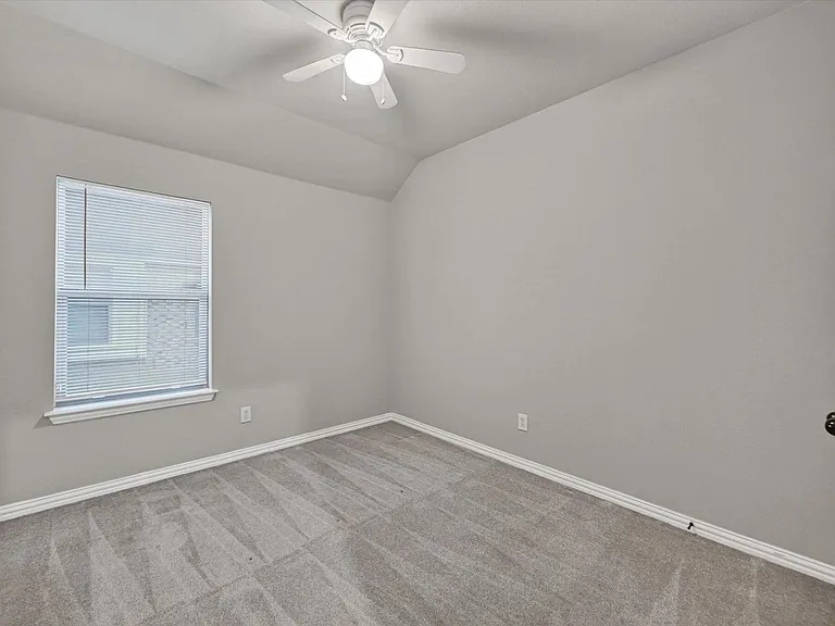 8204 Tierra Del Sol Rd — Photo 10