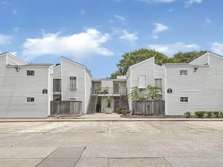 9809 Richmond Ave #E7 — Photo 16