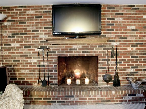 Brick Wall & Fireplace in FR