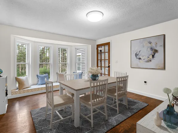 1274 Bayside Rd, Trenton, ME 04605