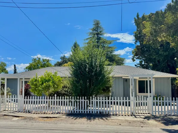 1050 Fulkerson Street, Santa Rosa, CA 95404