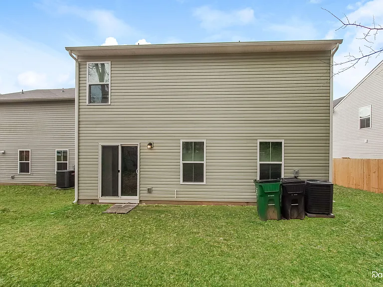 1639 Hooper Ct — Photo 15