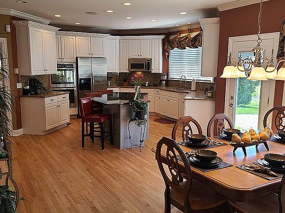 5th image of 1251 Brookside Dr