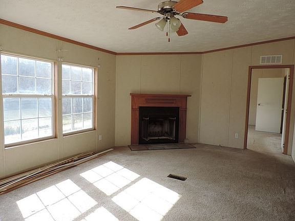 5th image of 47 Moccasin Ct