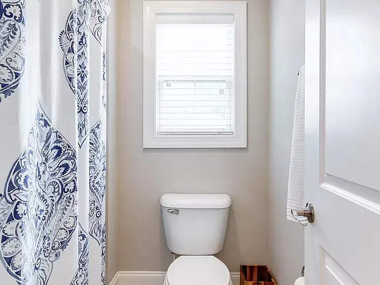 Second floor full bath