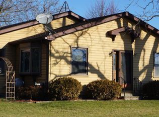 16003 Darrow Rd, Vermilion, OH 44089