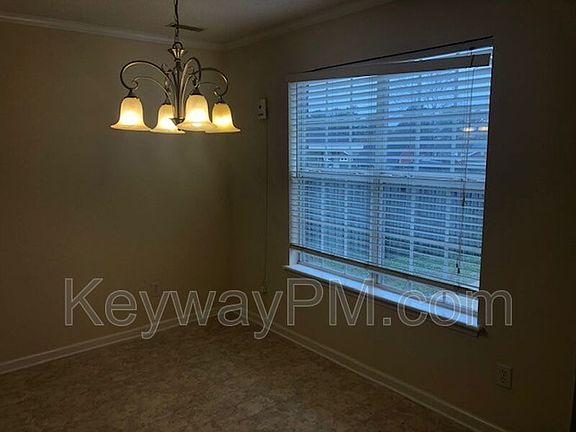 3rd image of 543 Jackson St