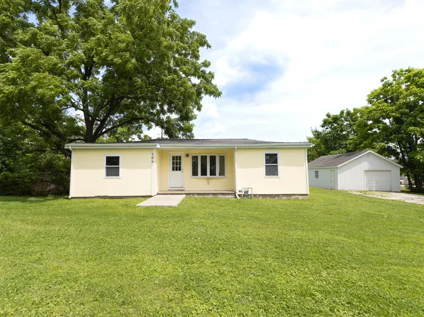 206 Missouri St, Higbee, MO 65257