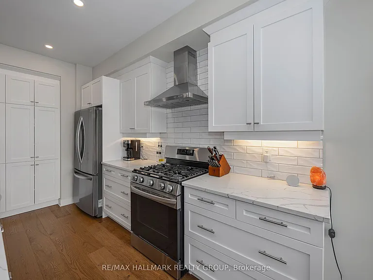 208 Big Dipper St E — Photo 10