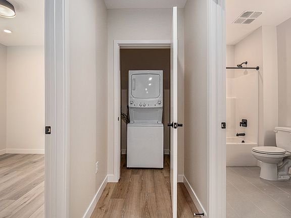2nd image of 300 E 13th St #2G