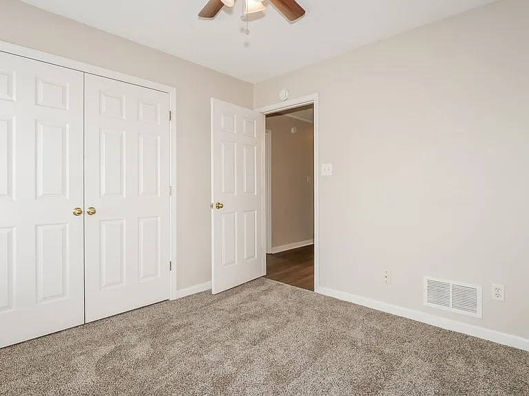 6076 Armistead St — Photo 13
