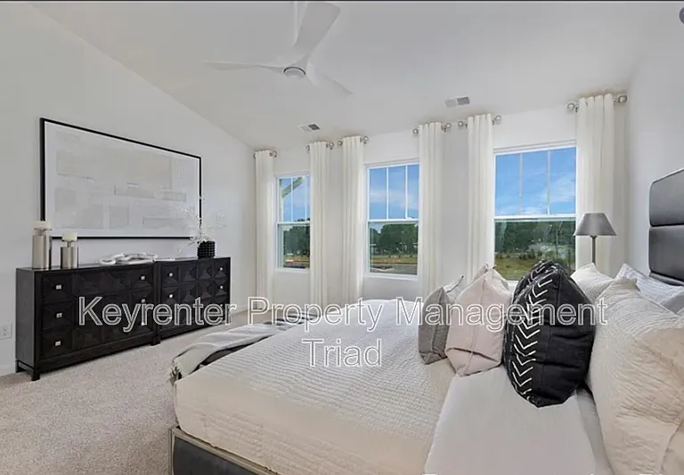 1729 Granby Heights Dr — Photo 12