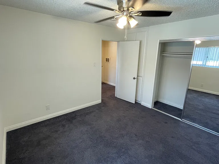 Kahlua Apartments — Photo 27