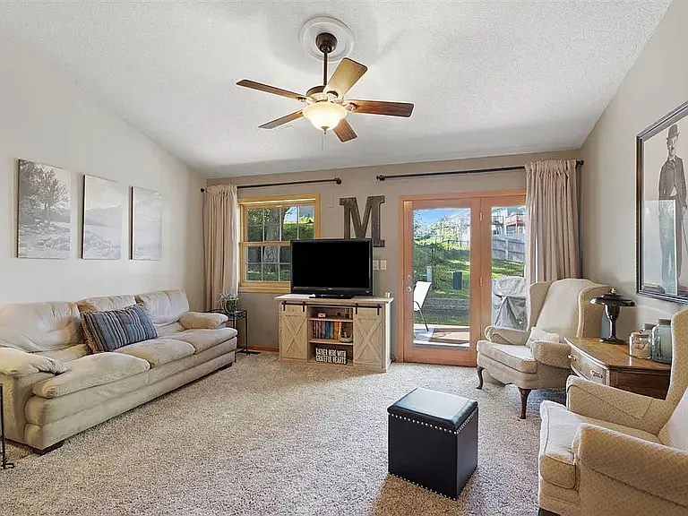 3 bed, 1630 sqft, $1,850 — Photo 3