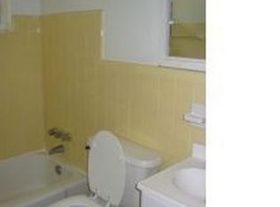 1138 Lewis Dr, Daytona Beach, FL 32117