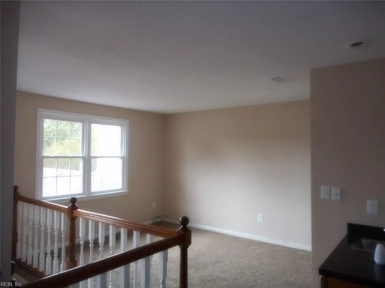 4012 Ditmas Ct #TOWNHOUSE — Photo 8