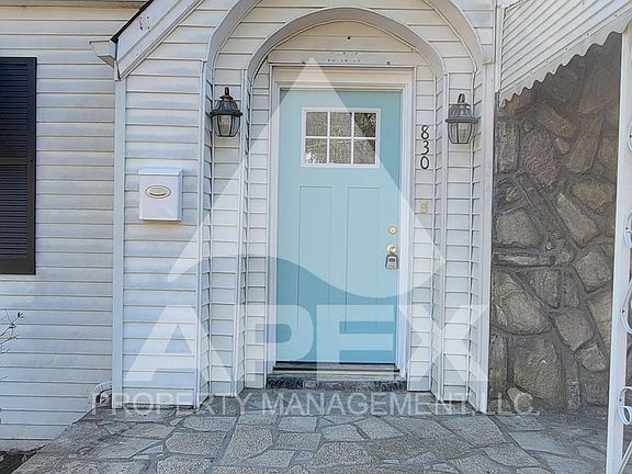 4th image of 830 Freemason St