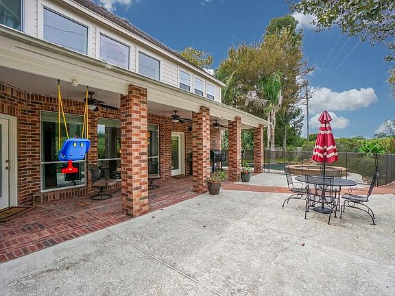 3rd image of 3914 Belnap Ct