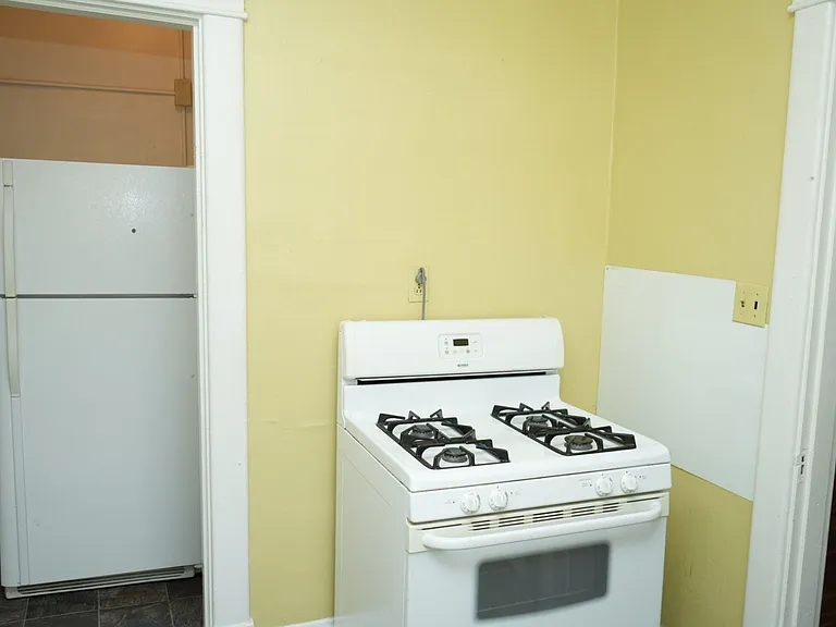 432 3rd St NE — Photo 32