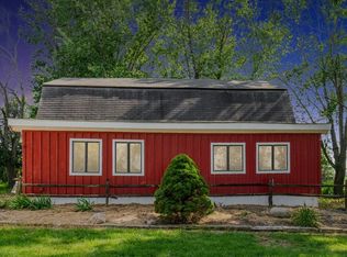 1258 Rollins Rd, Central City, IA 52214