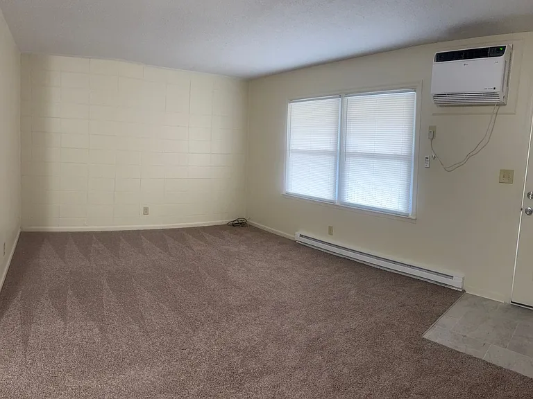 333 Audubon Dr — Photo 1