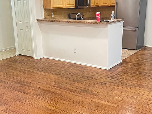 5th image of 140 Longfield Ct